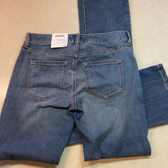 Sonoma Bootcut MidRise Supersoft Stretch Jeans NWT - Picture 8 of 14
